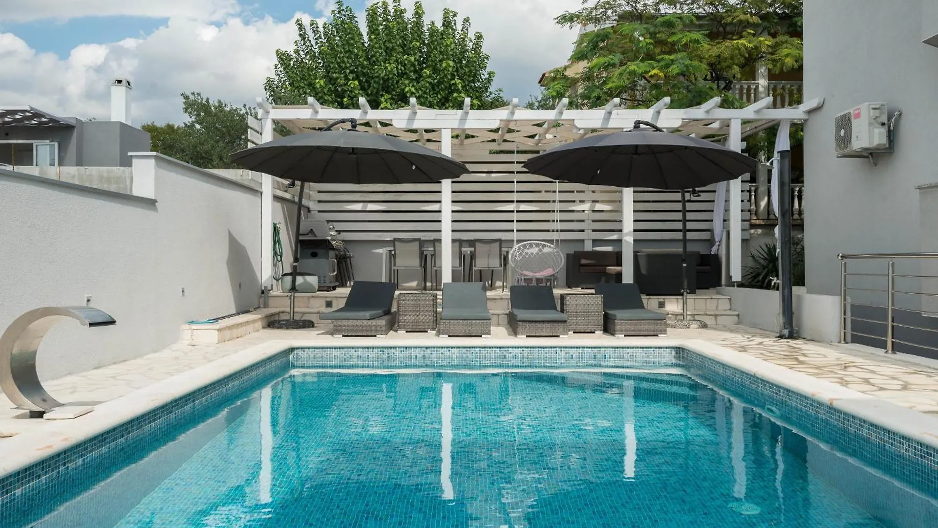 Holiday Home Viktoria With Pool Maslenica Croatia