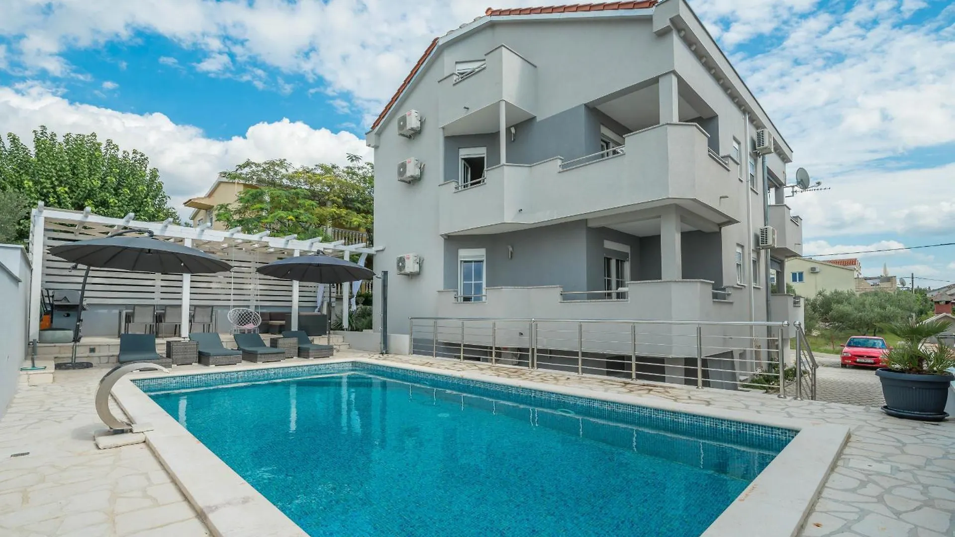 Holiday Home Viktoria With Pool Maslenica